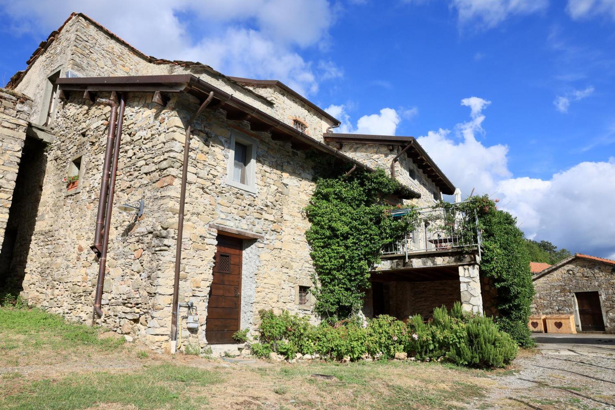 Agriturismo Montagna Verde Apella Licciana Nardi Ngoại thất bức ảnh