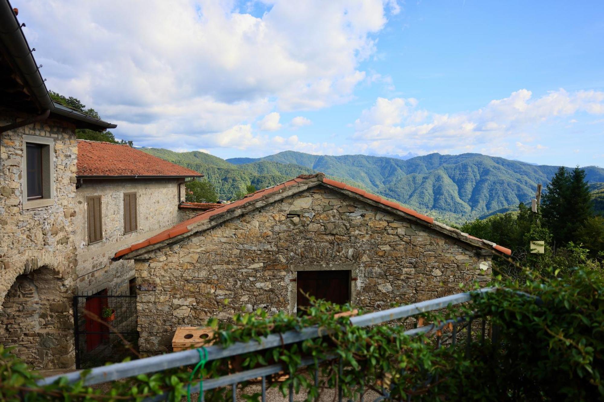 Agriturismo Montagna Verde Apella Licciana Nardi Ngoại thất bức ảnh